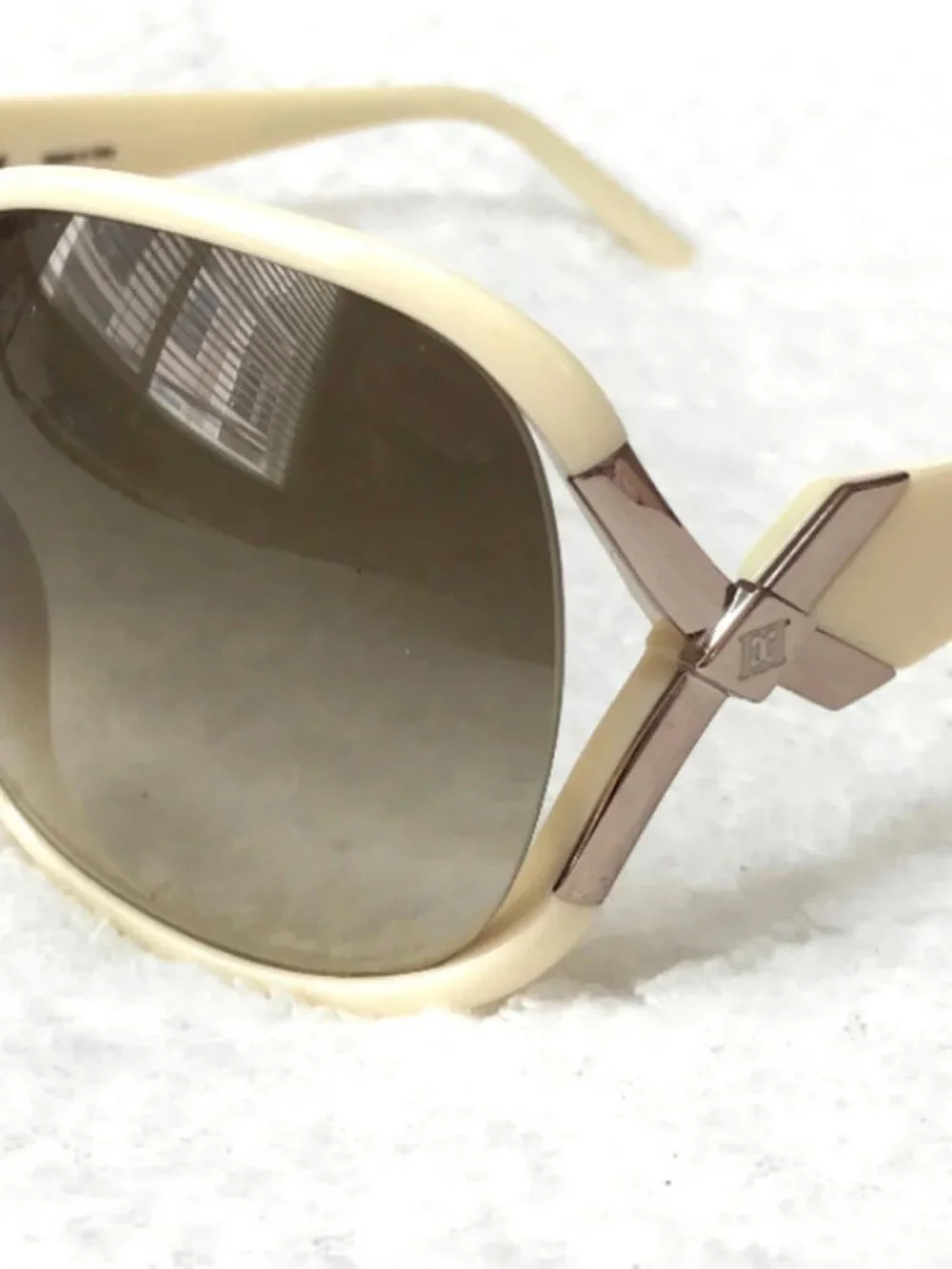 Authentic NEW Escada SES 1796 Square Light Cream Sunglasses.
